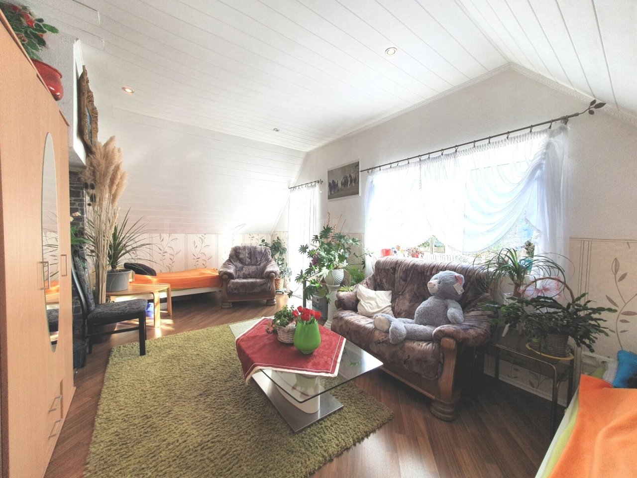 SCHLAFZIMMER 2 RECHTS SCHLAFZIMMER 2 RECHTS