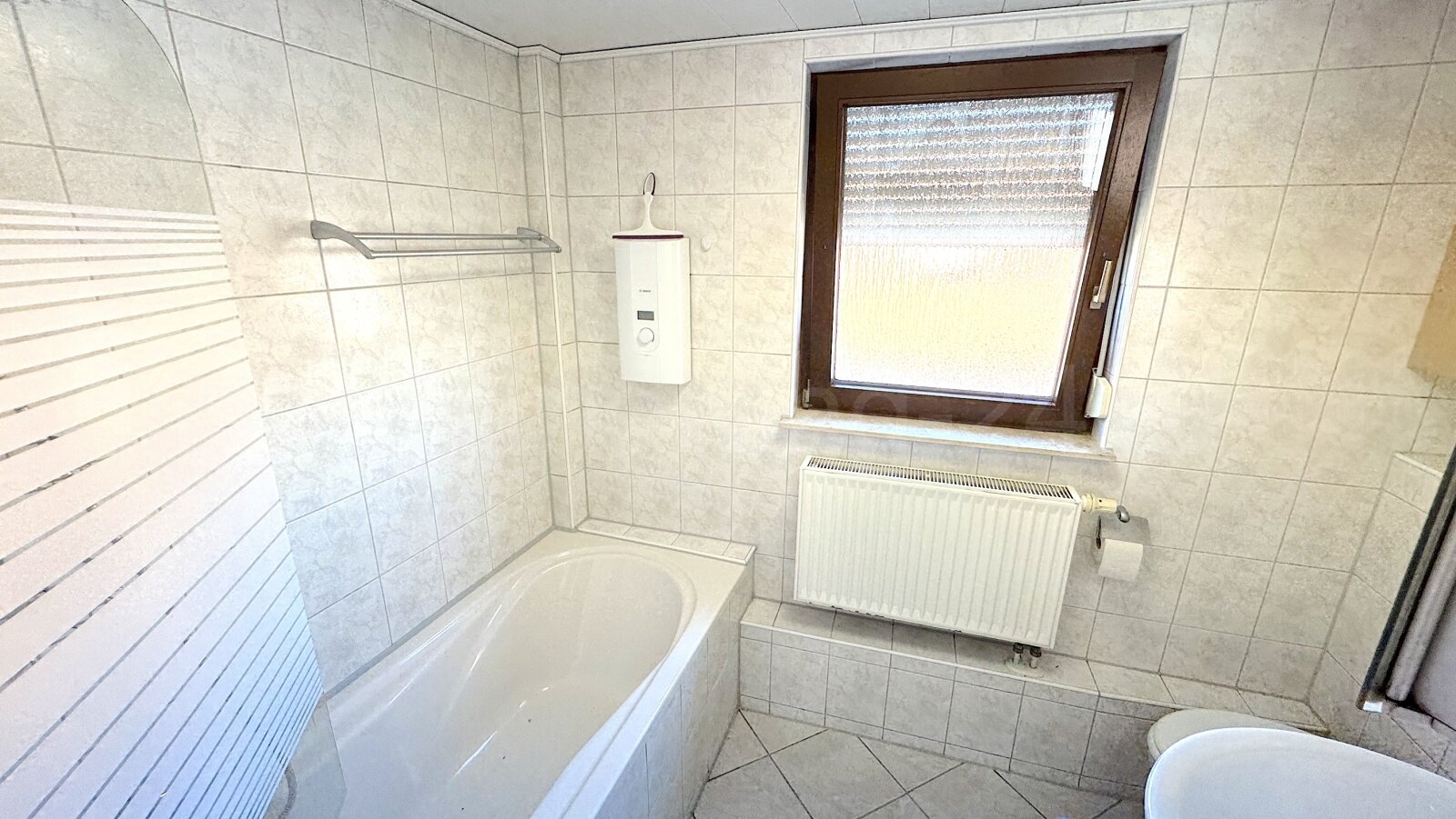ANSICHT BADEZIMMER 2 ANSICHT BADEZIMMER 2