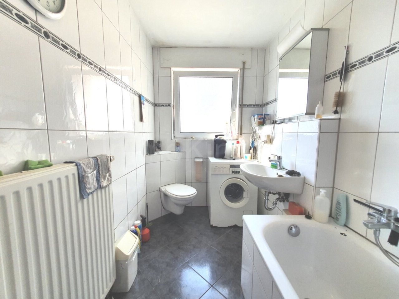 BADEZIMMER ERDGESCHOSS