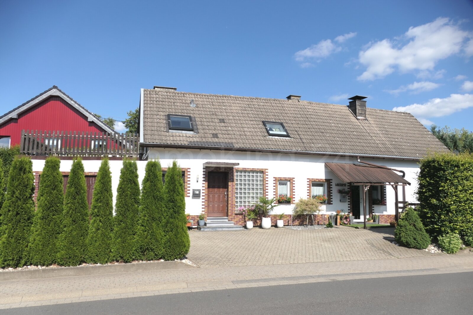 HAUS - ANSICHT HAUS - ANSICHT
