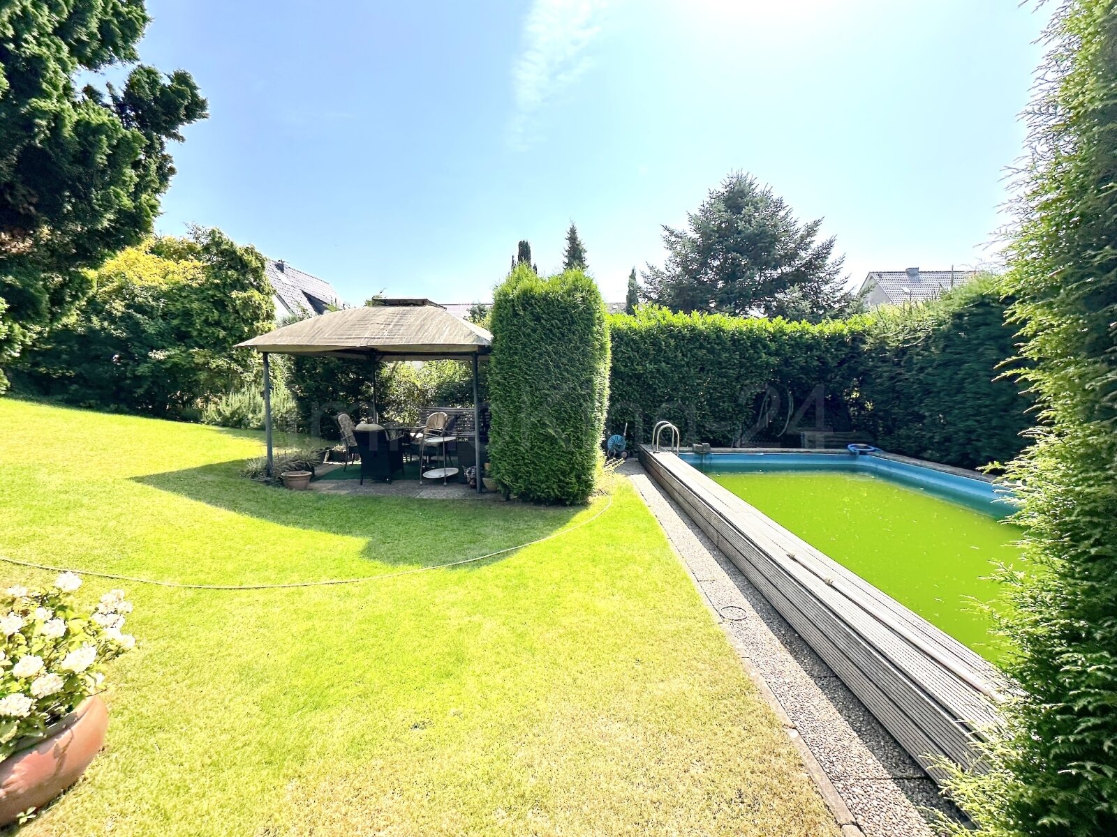 SONNENPAVILLION UND POOL! SONNENPAVILLION UND POOL!