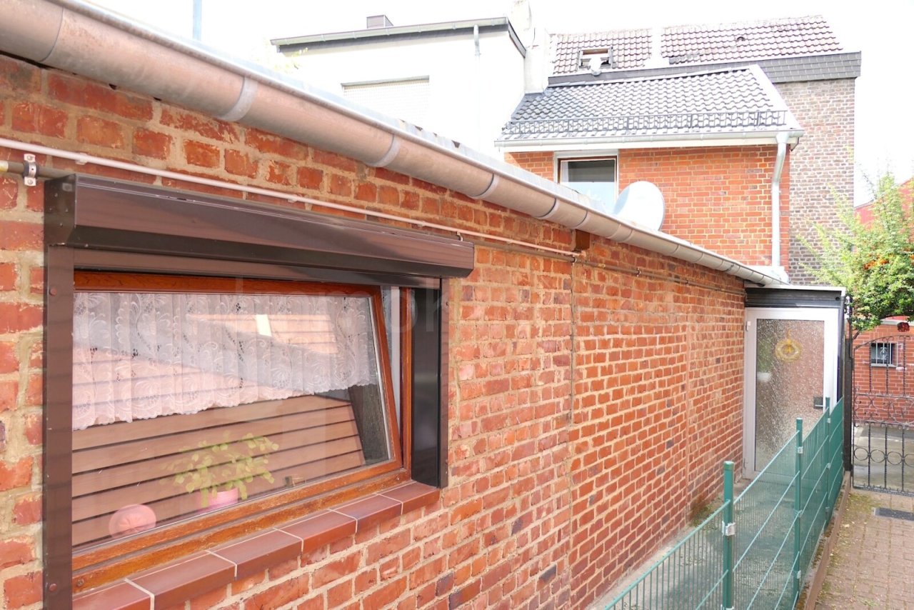 HAUS - ANSICHT HAUS - ANSICHT
