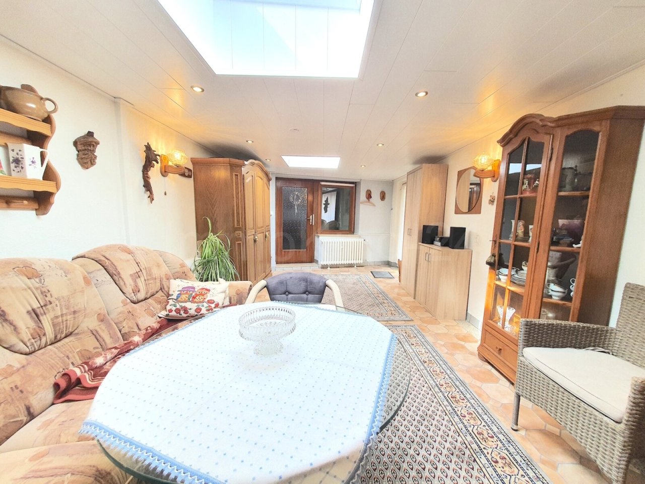 EINGANGSBEREICH / WOHNZIMMER 1 EINGANGSBEREICH / WOHNZIMMER 1
