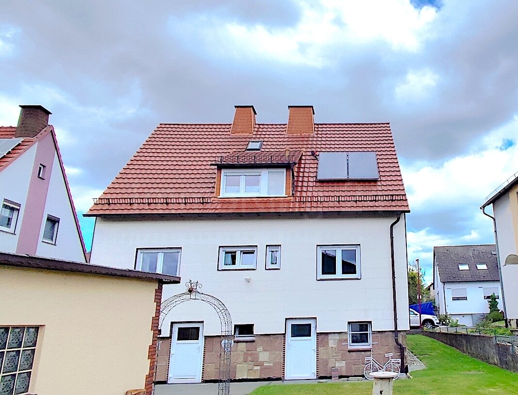 RÜCKANSICHT DES HAUSES RÜCKANSICHT DES HAUSES