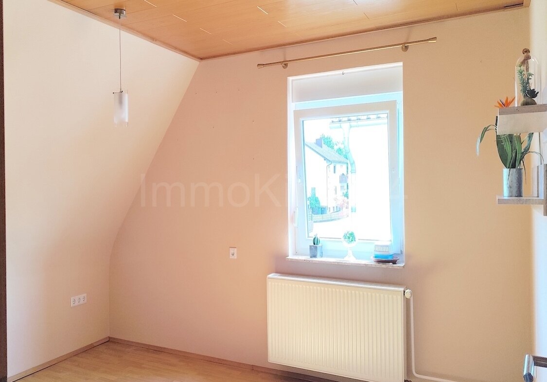 SCHLAFZIMMER 2 DACHGESCHOSS SCHLAFZIMMER 2 DACHGESCHOSS
