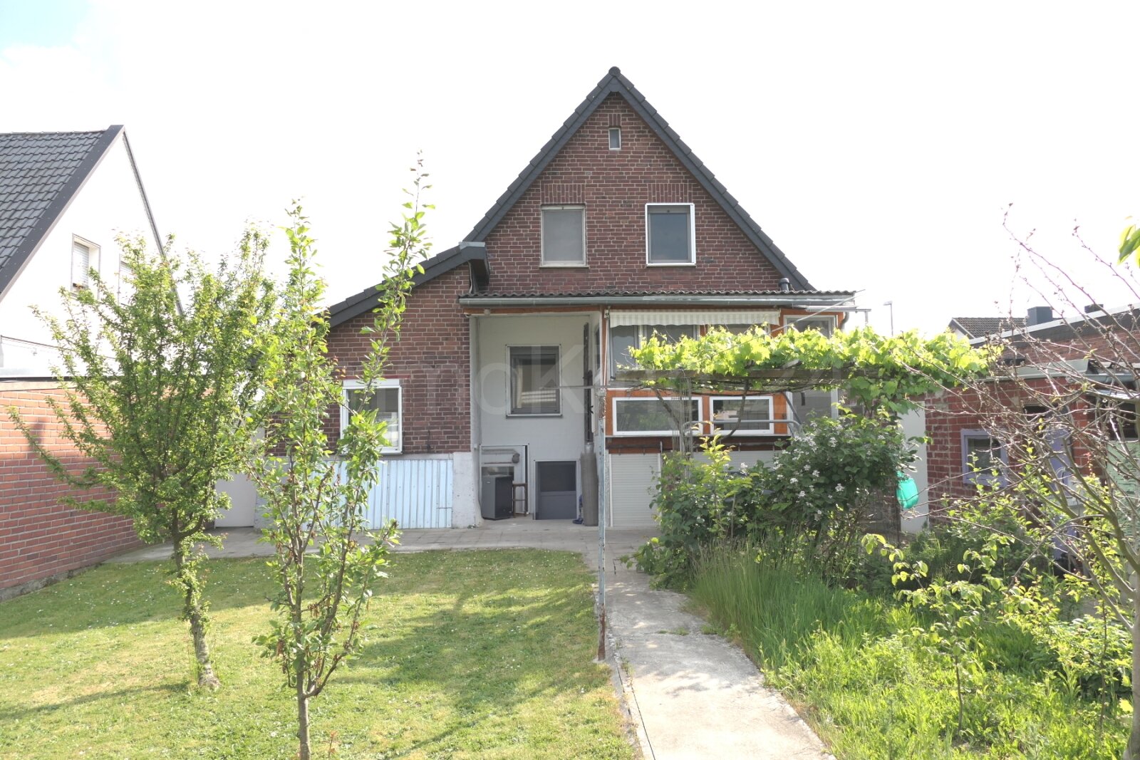 HAUS - ANSICHT HAUS - ANSICHT