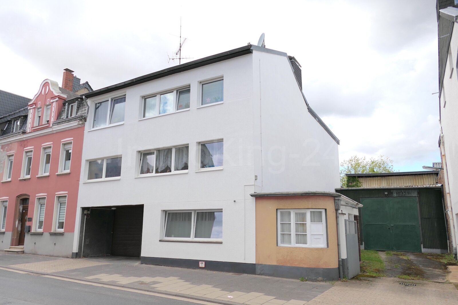 HAUS - ANSICHT HAUS - ANSICHT