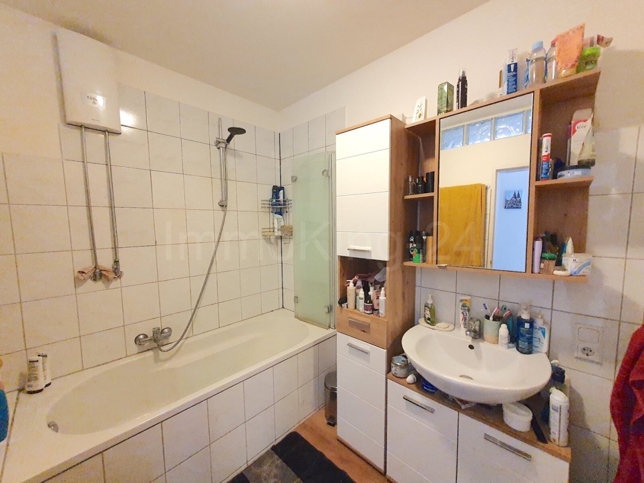 BADEZIMMER 2. OBERGESCHOSS BADEZIMMER 2. OBERGESCHOSS