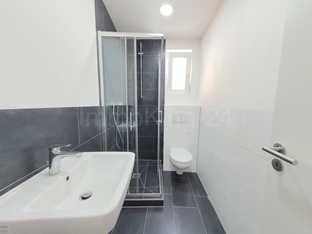 BADEZIMMER OBERGESCHOSS