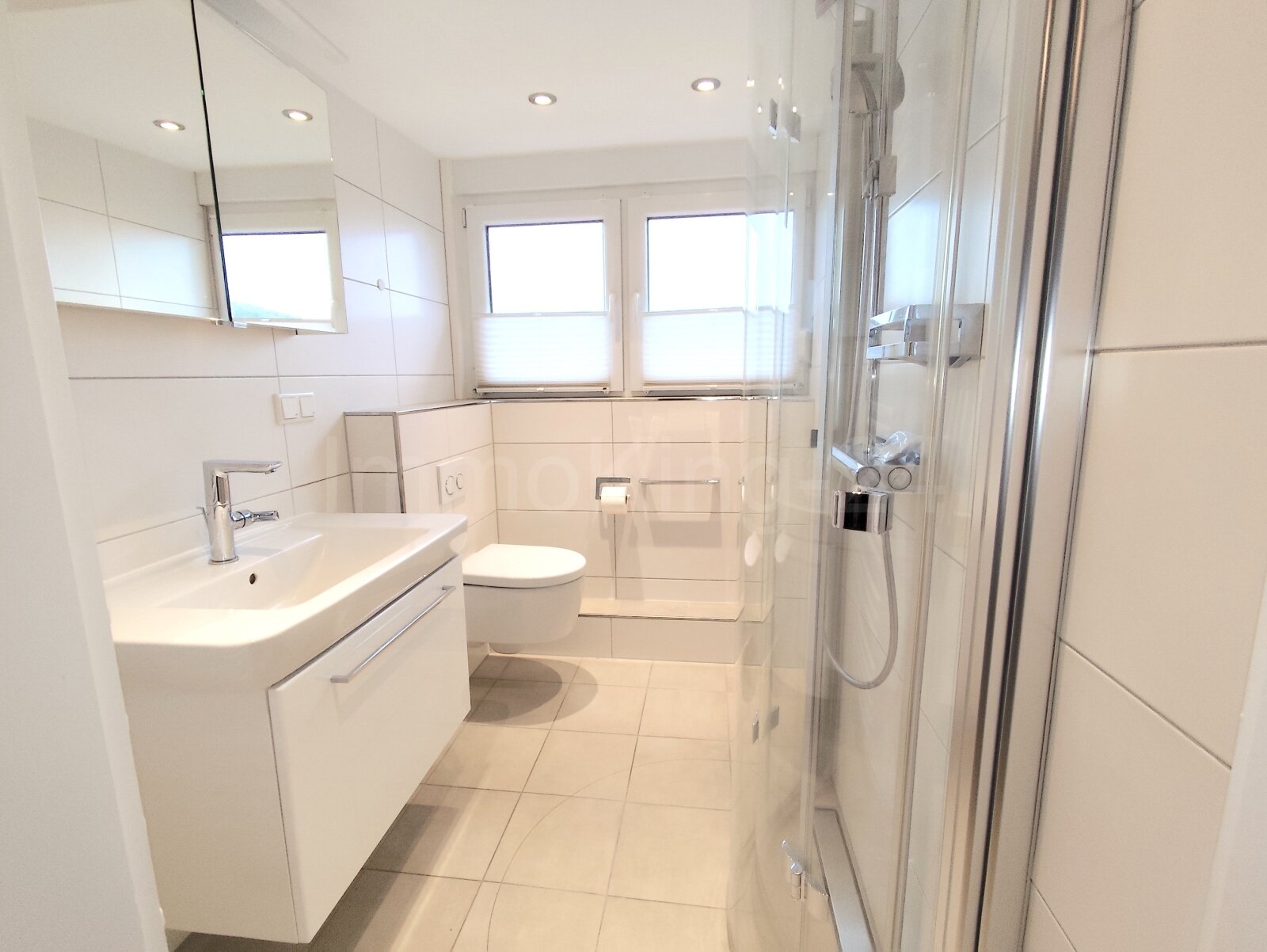 BADEZIMMER 2 BADEZIMMER 2