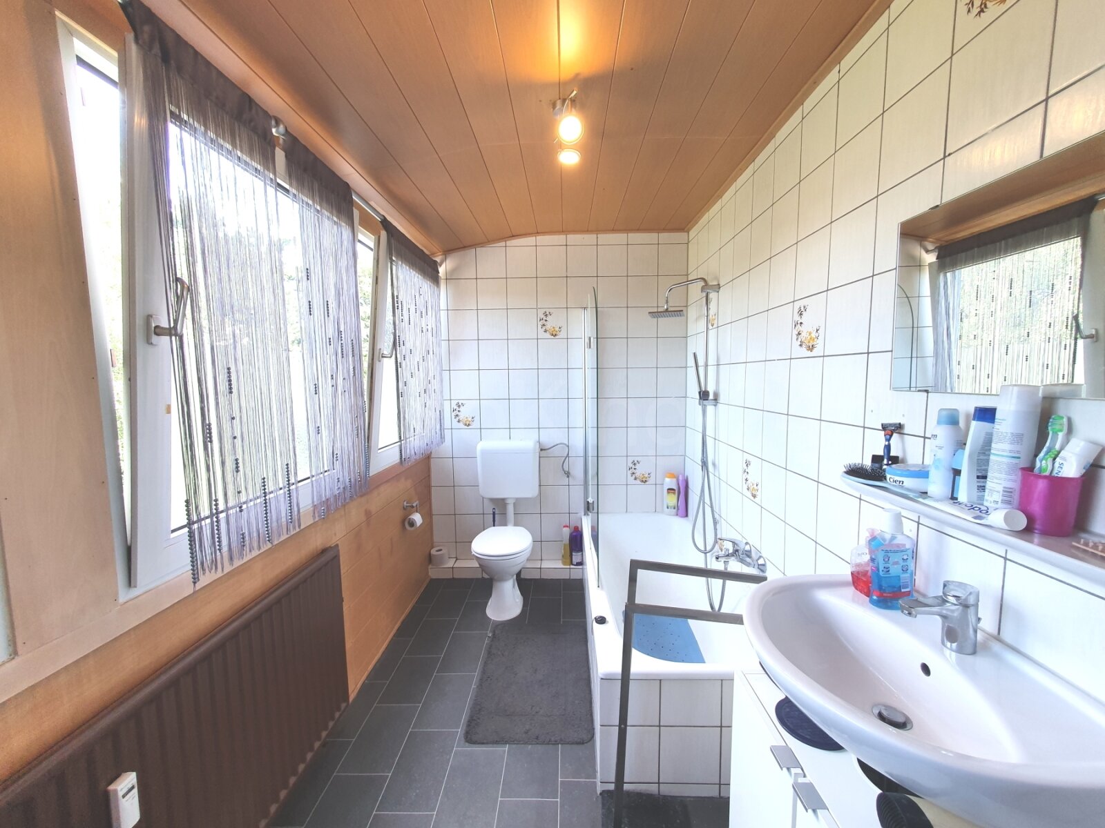 BADEZIMMER DACHGESCHOSS