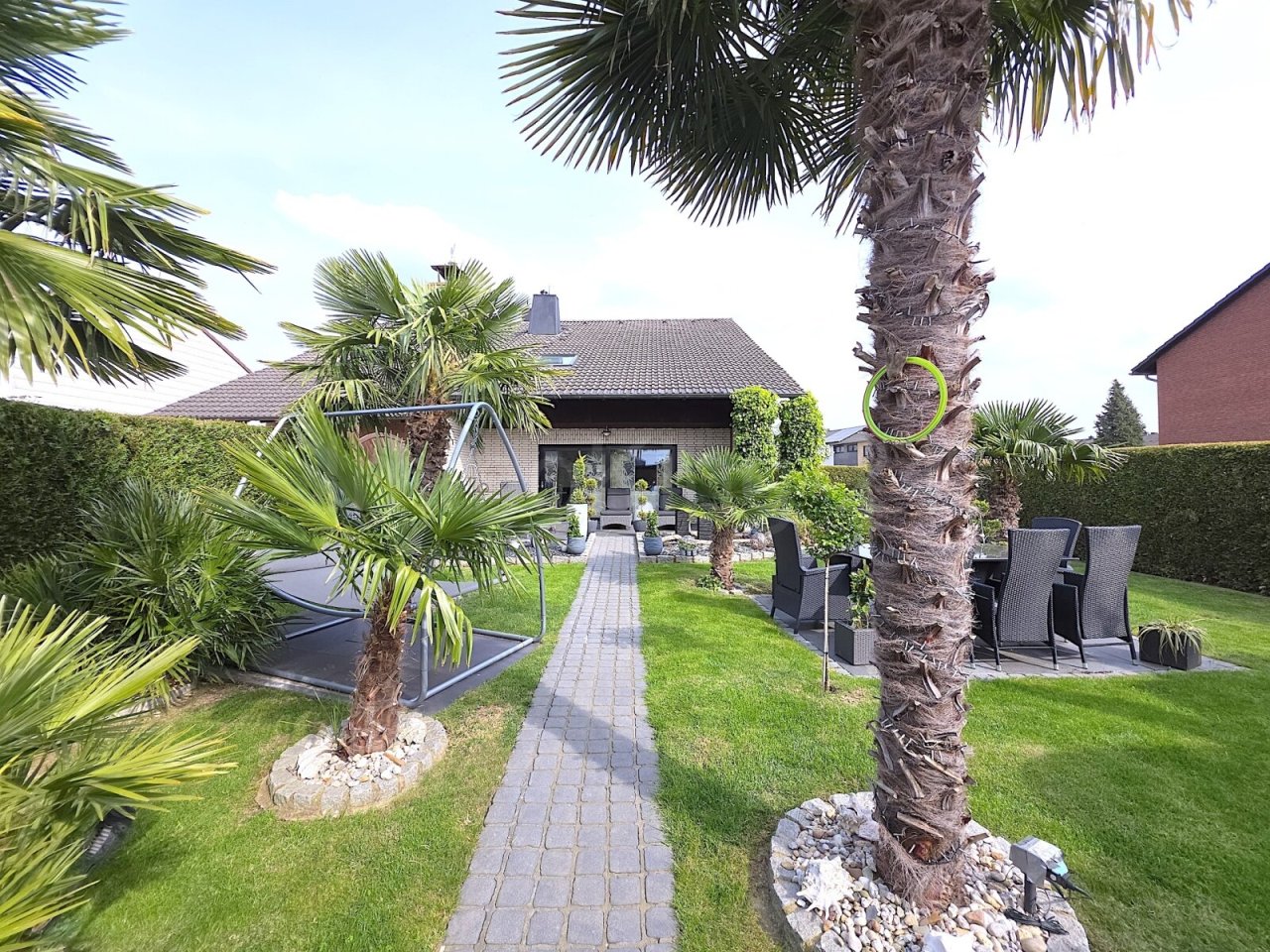 GARTEN UND TERRASSENBEREICH