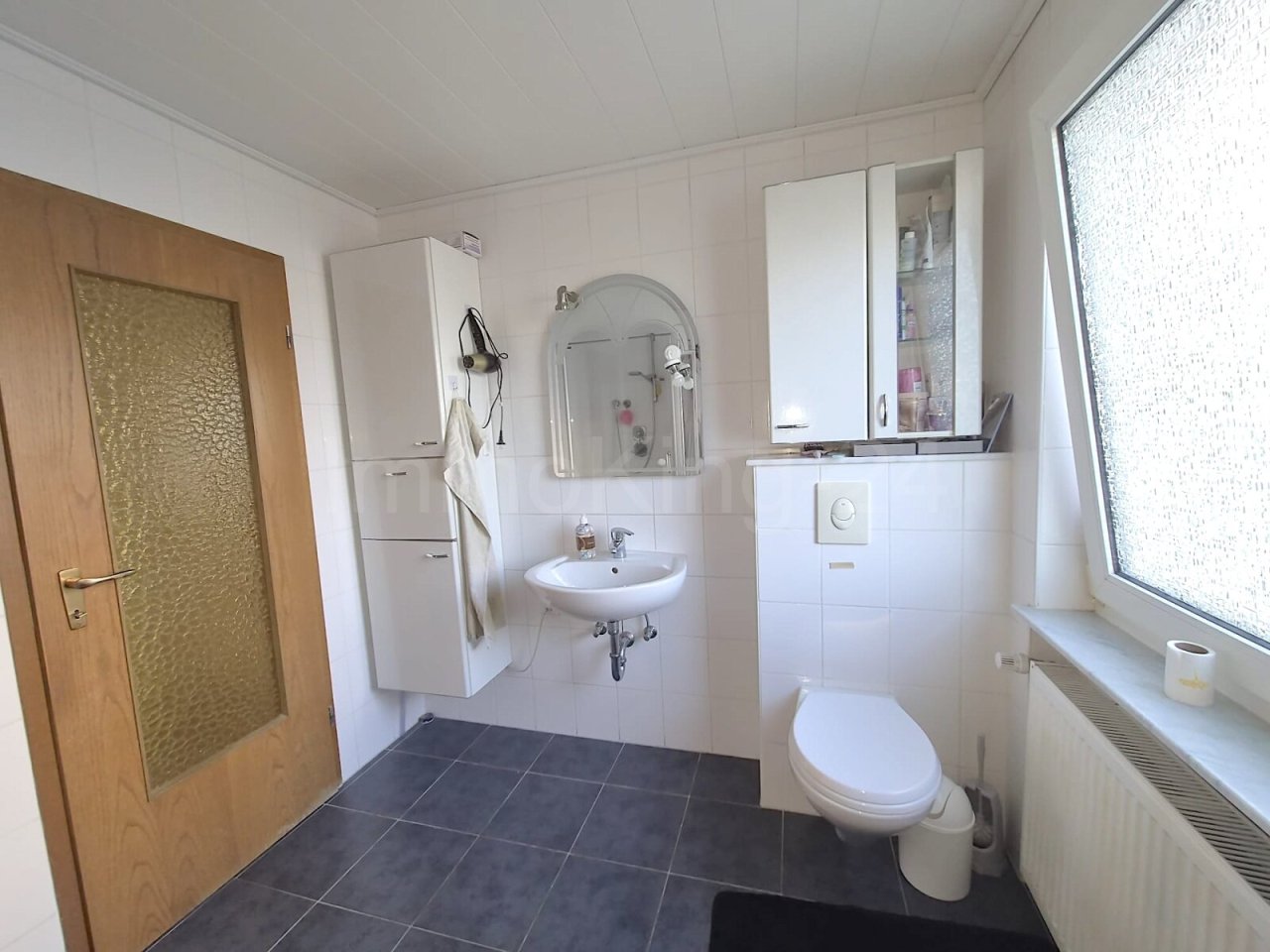 BADEZIMMER 1 BADEZIMMER 1