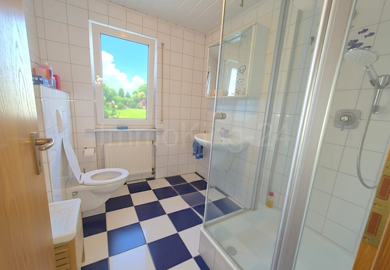 BADEZIMMER 2 BADEZIMMER 2