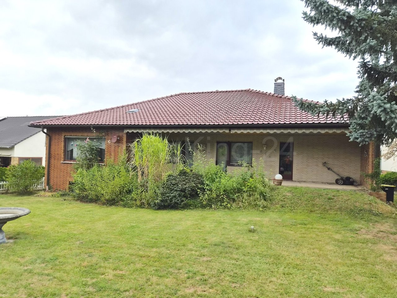 RÜCKANSICHT DES HAUSES RÜCKANSICHT DES HAUSES
