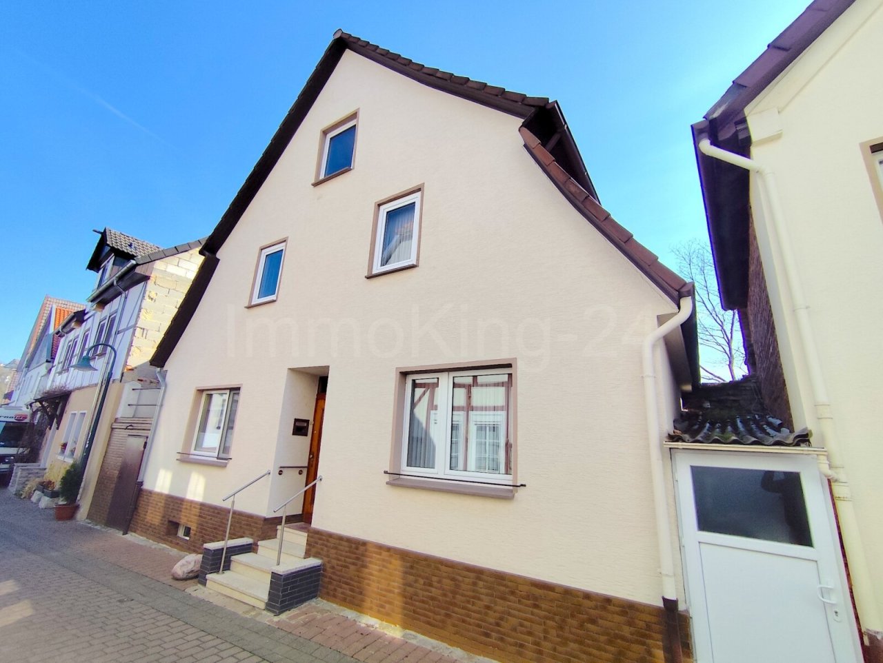 ANSICHT DES HAUSES ANSICHT DES HAUSES