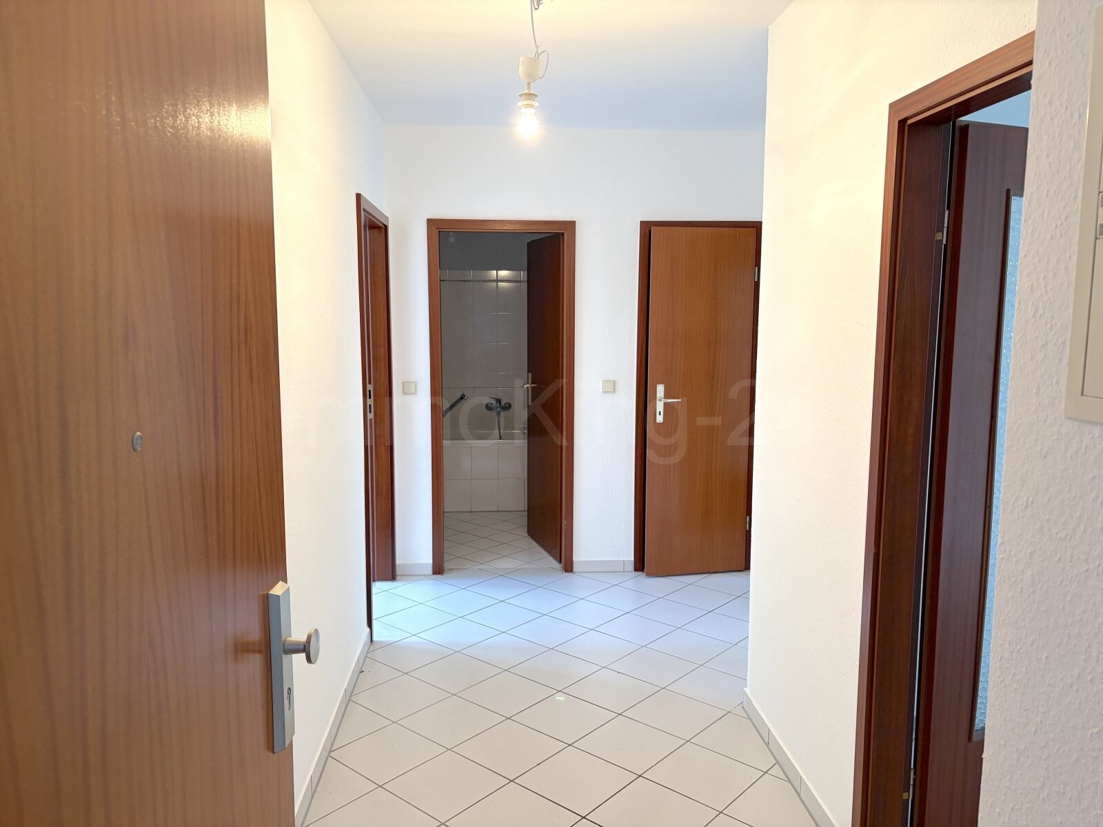 EINGANGSBEREICH DER WOHNUNG EINGANGSBEREICH DER WOHNUNG