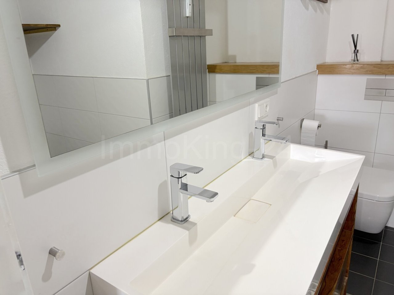 BADEZIMMER DETAILANSICHT 2