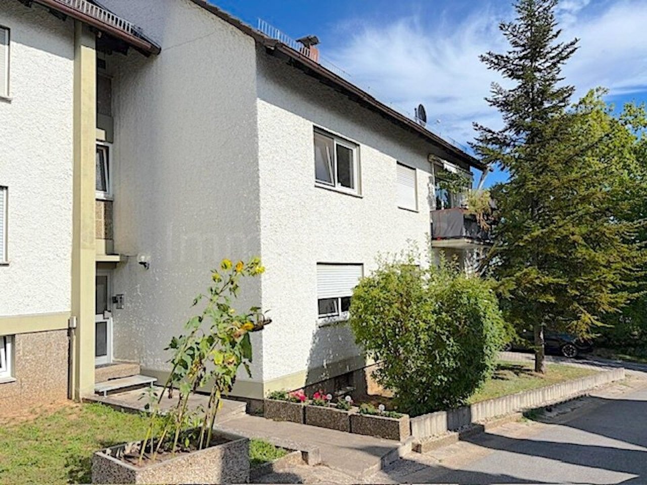 AUSSENANSICHT DES HAUSES